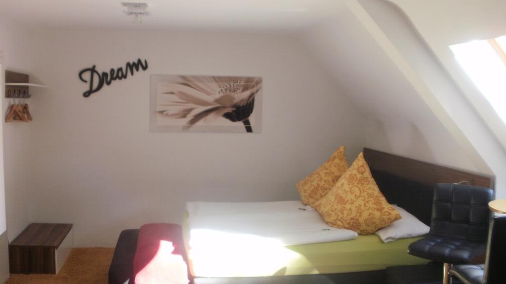 Gaestezimmer Im Haus Am Wald Freudenstadt Szoba fotó